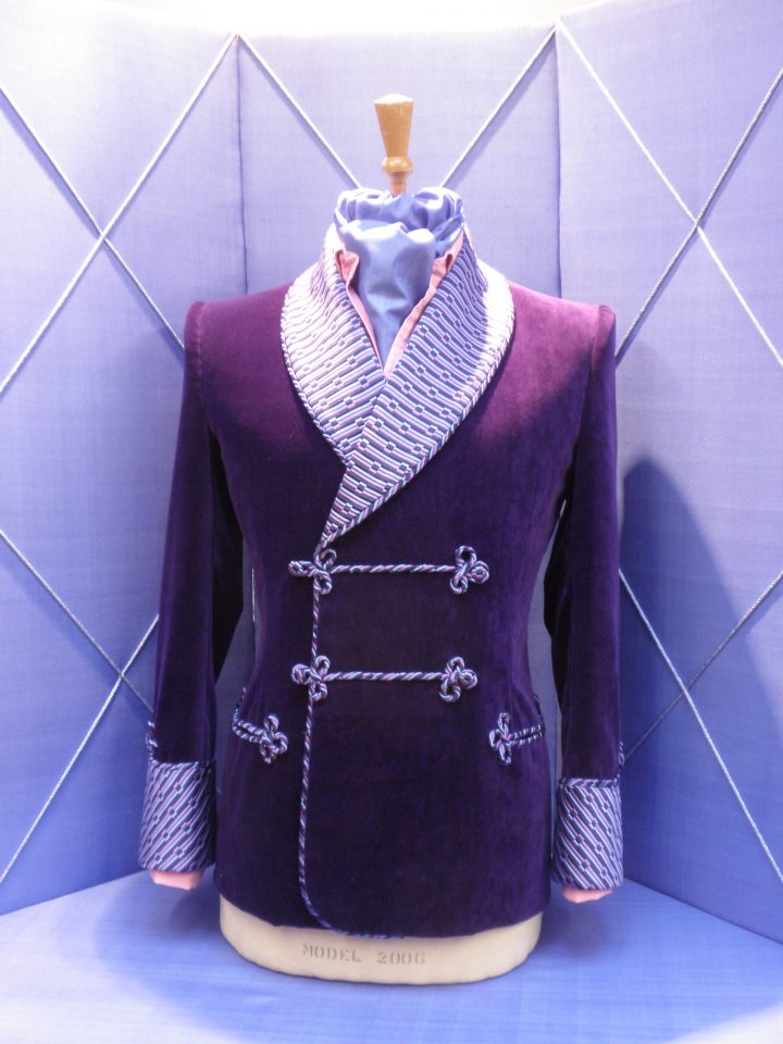 Thomas von Nordheim – smoking jacket in purple velvet and jacquard silk and matching slippers